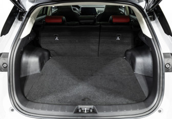 Подержанный автомобиль Changan UNI-S 2024 года (21 фото)