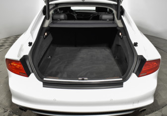 Подержанный автомобиль Audi A7 2013 года (18 фото)