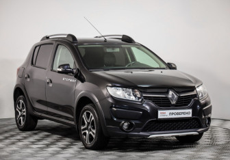 Подержанный автомобиль Renault Sandero 2017 года (3 фото)