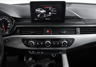 Подержанный автомобиль Audi A4 Sedan 2015 года (18 фото)