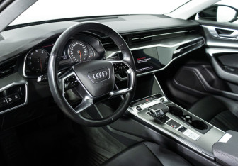 Подержанный автомобиль Audi A6 Sedan 2020 года (11 фото)