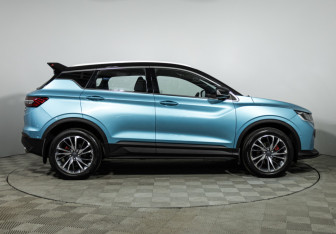 Подержанный автомобиль Geely Coolray 2023 года (4 фото)