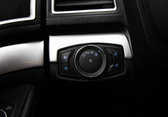 Подержанный автомобиль Ford Explorer 2017 года (22 фото)