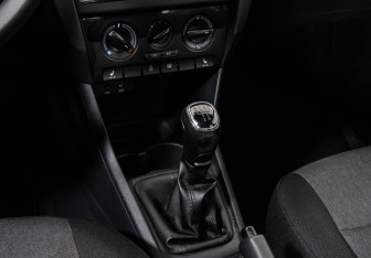 Подержанный автомобиль Skoda Rapid Liftback 2017 года (11 фото)