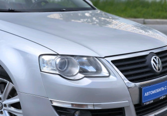 Подержанный автомобиль Volkswagen Passat Sedan 2010 года (9 фото)