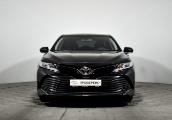 Подержанный автомобиль Toyota Camry Sedan 2020 года (2 фото)