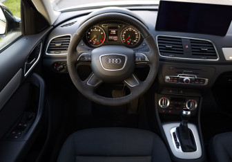 Подержанный автомобиль Audi Q3 2014 года (11 фото)