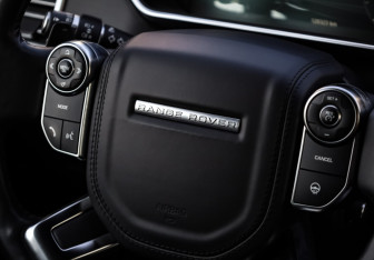 Подержанный автомобиль Land Rover Range Rover 2017 года (14 фото)