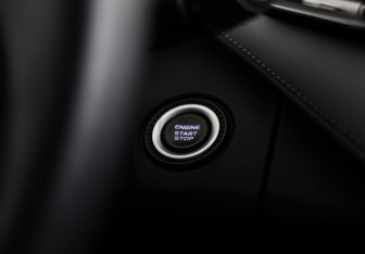 Подержанный автомобиль Geely Atlas 2024 года (18 фото)