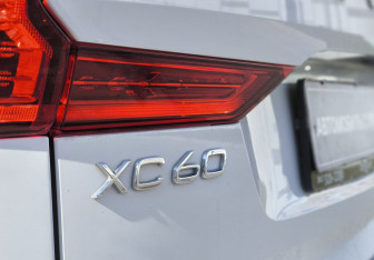 Подержанный автомобиль Volvo XC60 2019 года (11 фото)