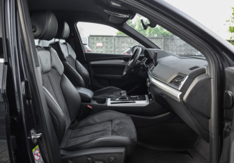 Подержанный автомобиль Audi Q5 2019 года (26 фото)