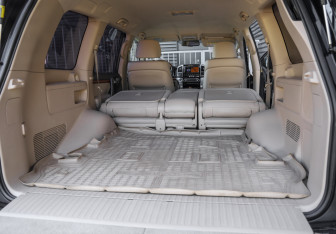 Подержанный автомобиль Toyota Land Cruiser Suv 2013 года (35 фото)