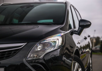 Подержанный автомобиль Opel Zafira Compactvan 2014 года (2 фото)