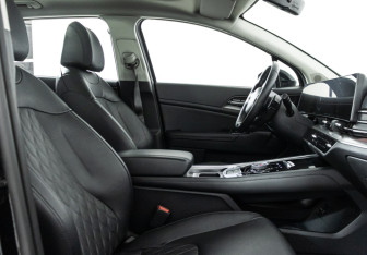 Подержанный автомобиль Kia Sportage 2023 года (3 фото)