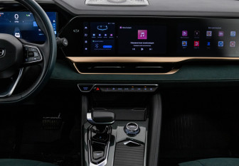 Подержанный автомобиль Geely Monjaro 2023 года (16 фото)