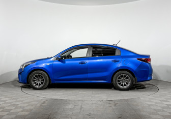 Подержанный автомобиль Kia Rio Sedan 2021 года (8 фото)