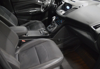 Подержанный автомобиль Ford Kuga 2017 года (12 фото)