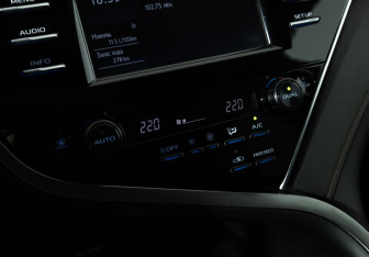 Подержанный автомобиль Toyota Camry Sedan 2018 года (17 фото)