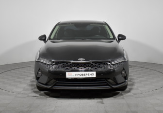 Подержанный автомобиль Kia K5 2021 года (2 фото)