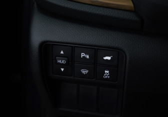 Подержанный автомобиль Honda CR-V 2017 года (14 фото)