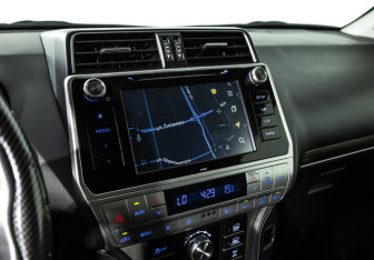 Подержанный автомобиль Toyota Land Cruiser Prado 2017 года (16 фото)