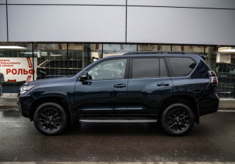 Подержанный автомобиль Toyota Land Cruiser Prado 2021 года (7 фото)