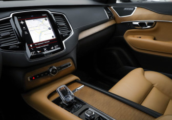 Подержанный автомобиль Volvo XC90 2019 года (23 фото)