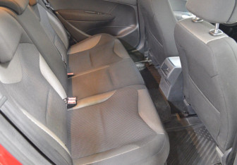 Подержанный автомобиль Peugeot 308 Hatchback 2009 года (13 фото)