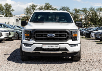 Подержанный автомобиль Ford F-150 2021 года (4 фото)