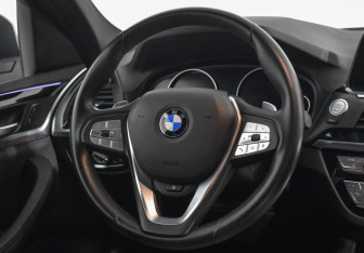 Подержанный автомобиль BMW X4 2021 года (14 фото)