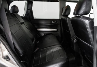 Подержанный автомобиль Nissan X-Trail 2011 года (15 фото)