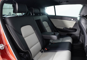 Подержанный автомобиль Kia Sportage 2016 года (20 фото)