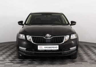 Подержанный автомобиль Skoda Octavia Liftback 2017 года (2 фото)