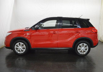 Подержанный автомобиль Suzuki Vitara 2017 года (8 фото)