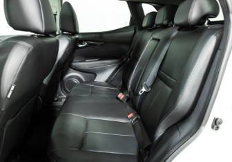 Подержанный автомобиль Nissan Qashqai 2014 года (10 фото)