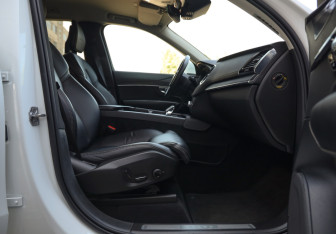 Подержанный автомобиль Volvo XC90 2020 года (30 фото)