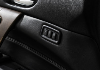 Подержанный автомобиль Nissan Teana 2007 года (16 фото)