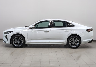 Новый Geely Preface 2024 (3 фото)