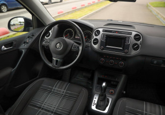 Подержанный автомобиль Volkswagen Tiguan 2016 года (10 фото)