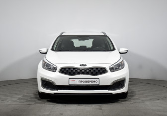 Подержанный автомобиль Kia Ceed Wagon 2017 года (2 фото)