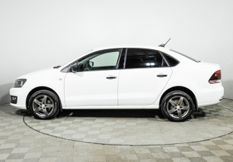 Подержанный автомобиль Volkswagen Polo Sedan 2019 года (8 фото)