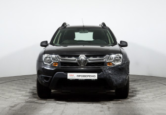 Подержанный автомобиль Renault Duster 2016 года (2 фото)
