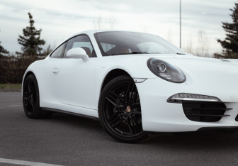 Подержанный автомобиль Porsche 911 Coupe 2013 года (12 фото)