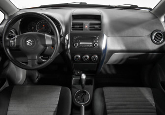 Подержанный автомобиль Suzuki SX4 Hatchback 2008 года (13 фото)