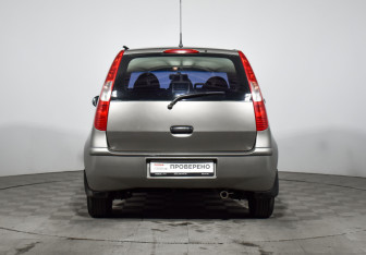Подержанный автомобиль Mitsubishi Colt Hatchback 2007 года (6 фото)