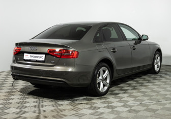 Подержанный автомобиль Audi A4 Sedan 2013 года (5 фото)