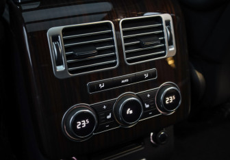 Подержанный автомобиль Land Rover Range Rover 2013 года (25 фото)