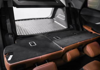 Подержанный автомобиль Omoda C5 2023 года (30 фото)