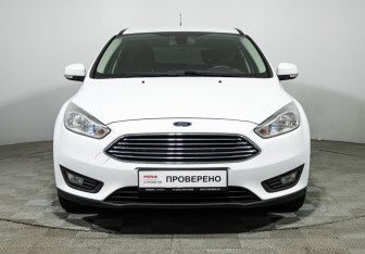 Подержанный автомобиль Ford Focus Hatchback 2019 года (2 фото)