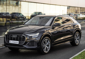 Подержанный автомобиль Audi Q8 2018 года (3 фото)